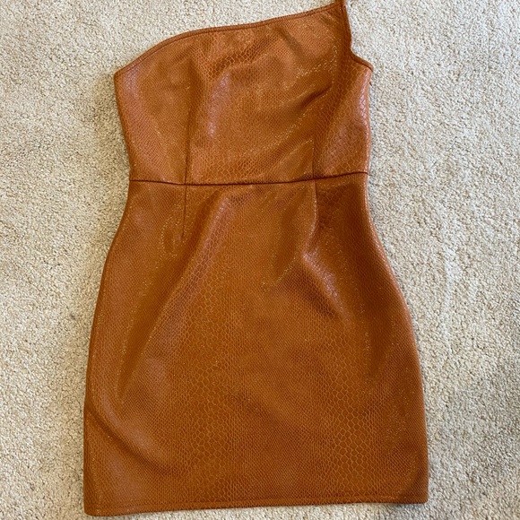 Urban Outfitters one-shoulder snakeskin dress - Picture 1 of 2